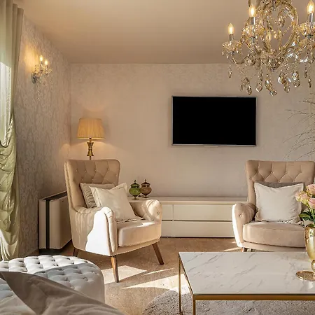 Luxury David With Swimming Pool, Sauna And Jacuzzi * Praznice