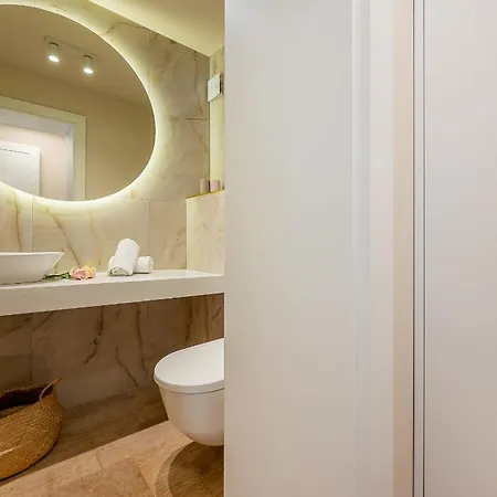 Luxury David With Swimming Pool, Sauna And Jacuzzi Pražnice