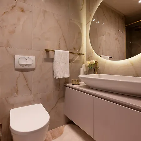 فيلة Luxury David With Swimming Pool, Sauna And Jacuzzi Pražnice