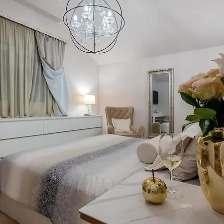 Luxury David With Swimming Pool, Sauna And Jacuzzi * Pražnice