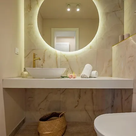 Luxury David With Swimming Pool, Sauna And Jacuzzi * Pražnice