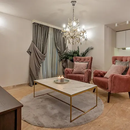 فيلة Luxury David With Swimming Pool, Sauna And Jacuzzi *