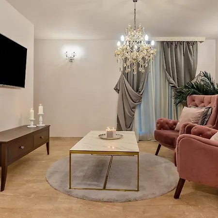 فيلة Luxury David With Swimming Pool, Sauna And Jacuzzi Pražnice