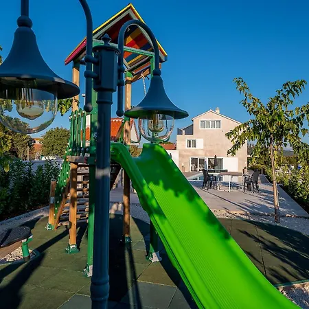 Luxury David With Swimming Pool, Sauna And Jacuzzi *