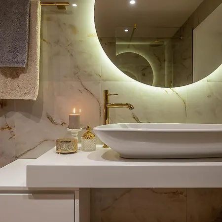 Luxury David With Swimming Pool, Sauna And Jacuzzi *