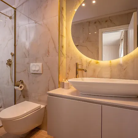 Luxury David With Swimming Pool, Sauna And Jacuzzi Villa *
