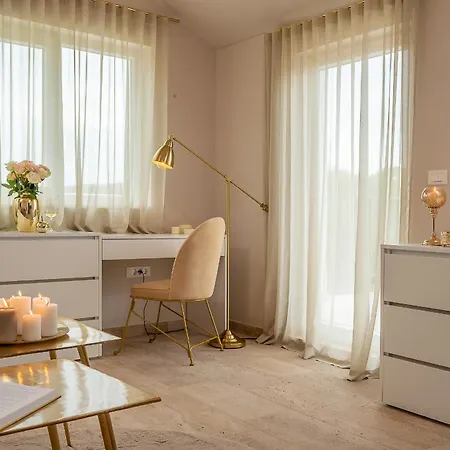 فيلة Luxury David With Swimming Pool, Sauna And Jacuzzi *