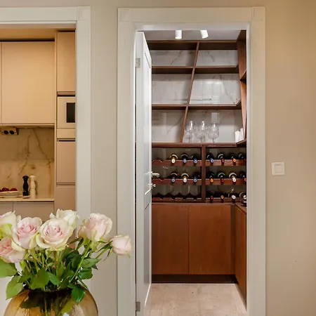 فيلة Luxury David With Swimming Pool, Sauna And Jacuzzi Pražnice