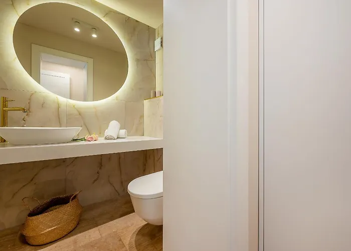 Luxury David With Swimming Pool, Sauna And Jacuzzi Pražnice