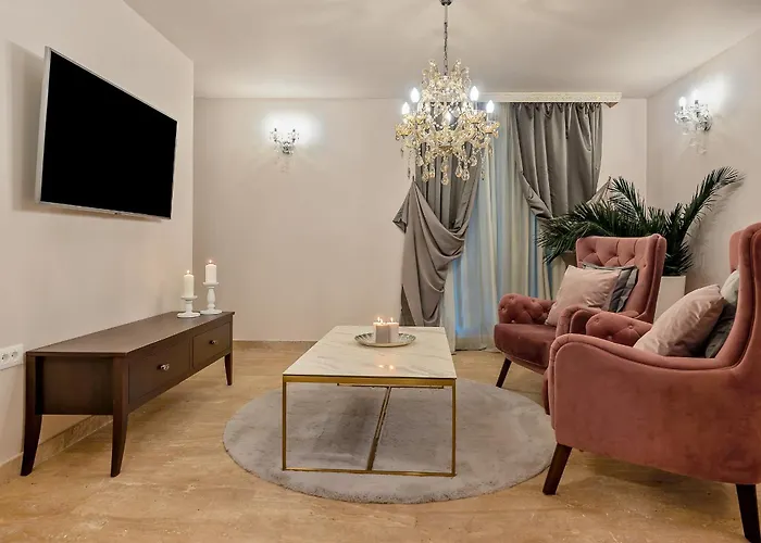빌라 Luxury David With Swimming Pool, Sauna And Jacuzzi Pražnice