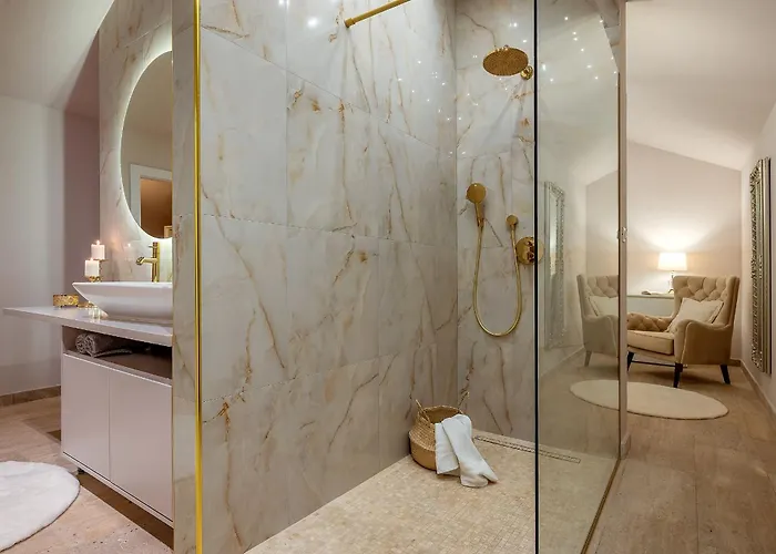 Luxury David With Swimming Pool, Sauna And Jacuzzi