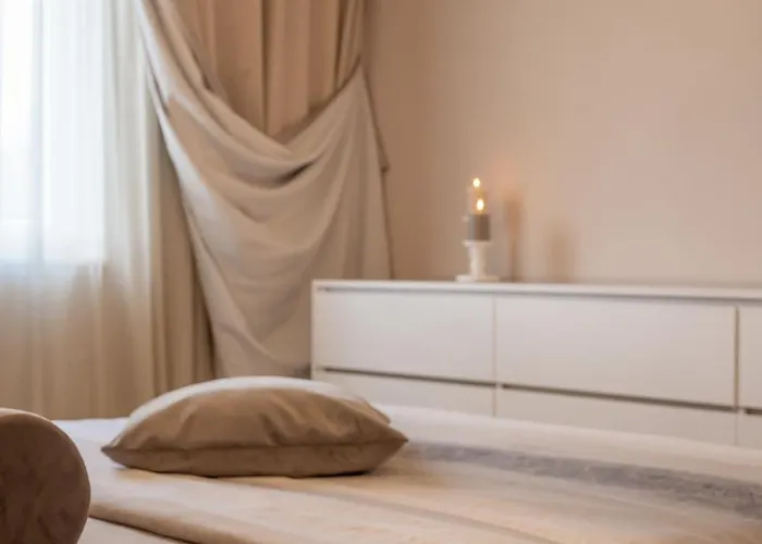 Luxury David With Swimming Pool, Sauna And Jacuzzi * Pražnice