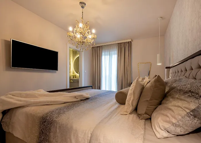 Luxury David With Swimming Pool, Sauna And Jacuzzi *