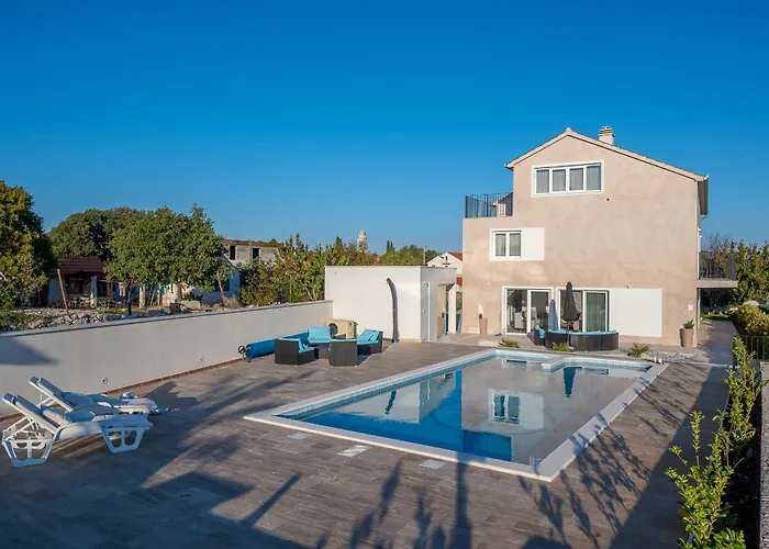 Luxury David With Swimming Pool, Sauna And Jacuzzi 빌라